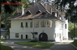 Biệt thự Pháp Cổ phố Quán Thánh